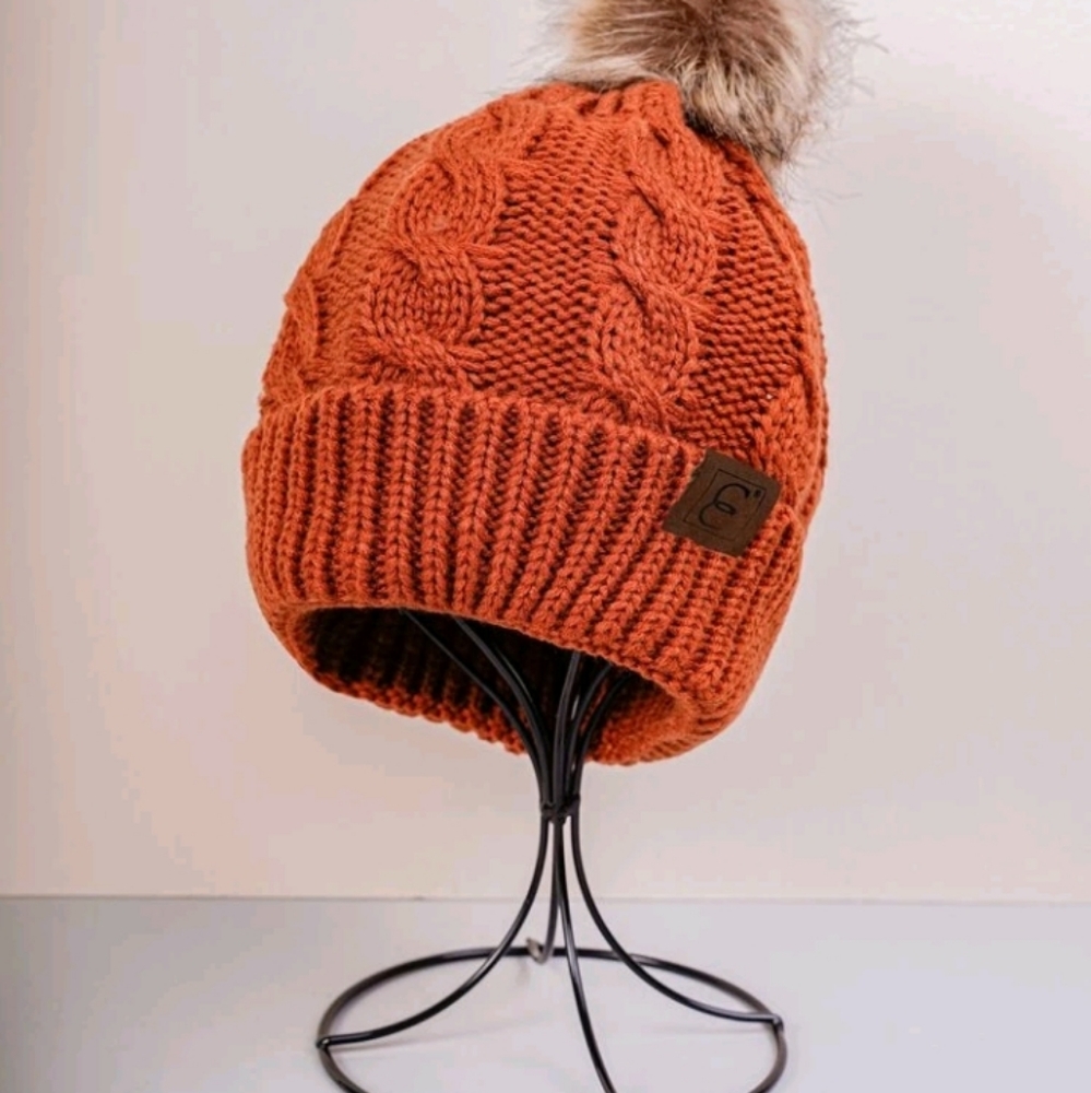 POM POM WINTER BEANIE